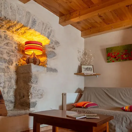 La Vieille Ecole Au Bruel Des Vignes Vakantiehuis *