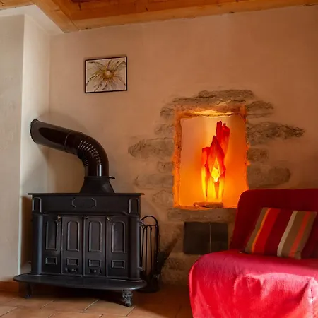 Holiday home La Vieille Ecole Au Bruel Des Vignes Les Vignes