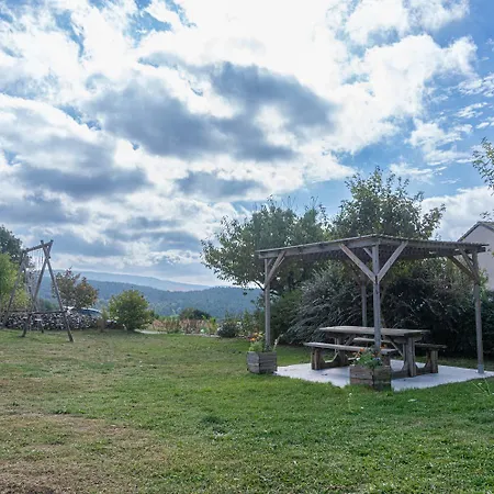 La Vieille Ecole Au Bruel Des Vignes Holiday home *