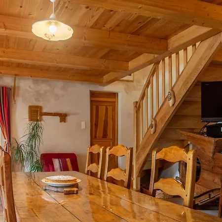 La Vieille Ecole Au Bruel Des Vignes Holiday home Les Vignes